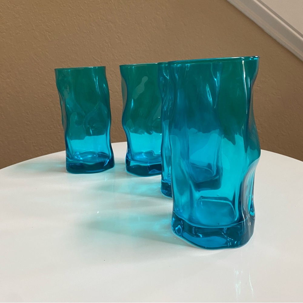 EUC 4 Peacock Blue Glass Drinking cups - Picture 6 of 7